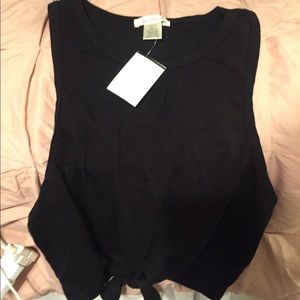 Black sleeveless crop top